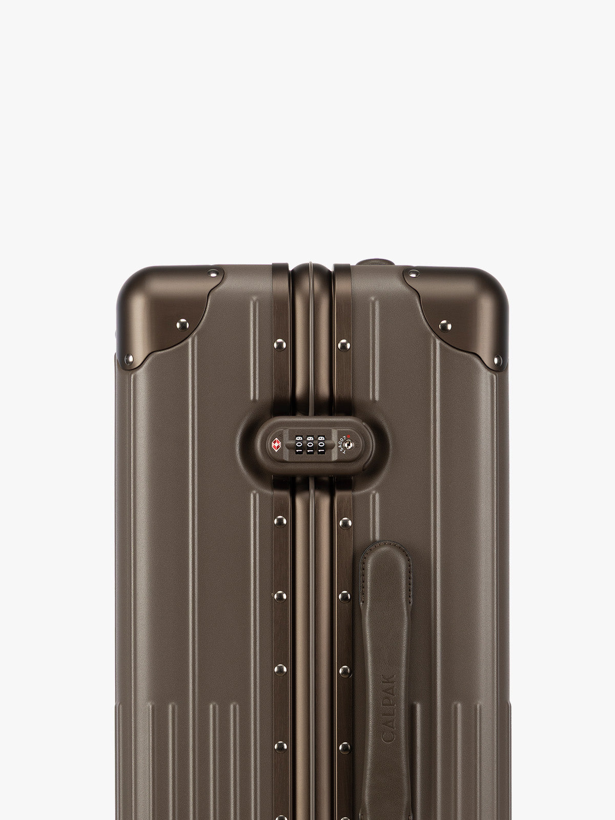 Vault Medium Luggage