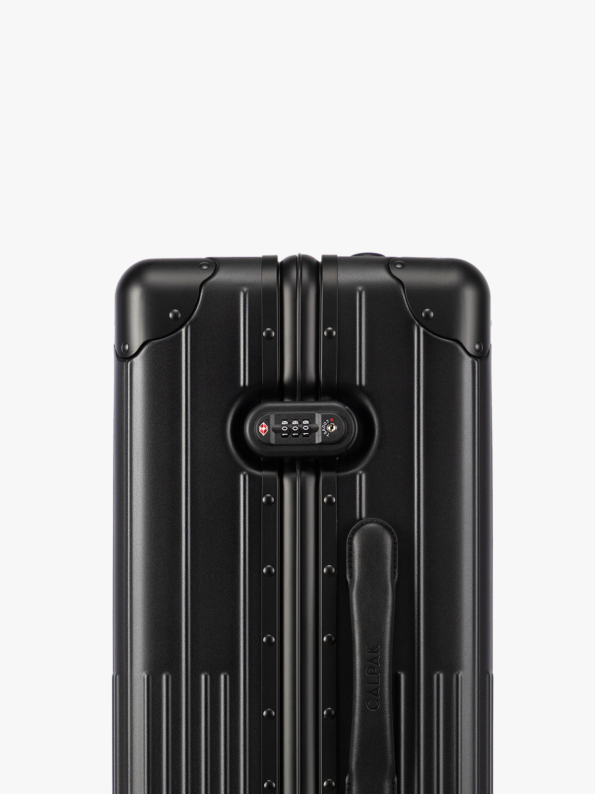 Vault Medium Luggage