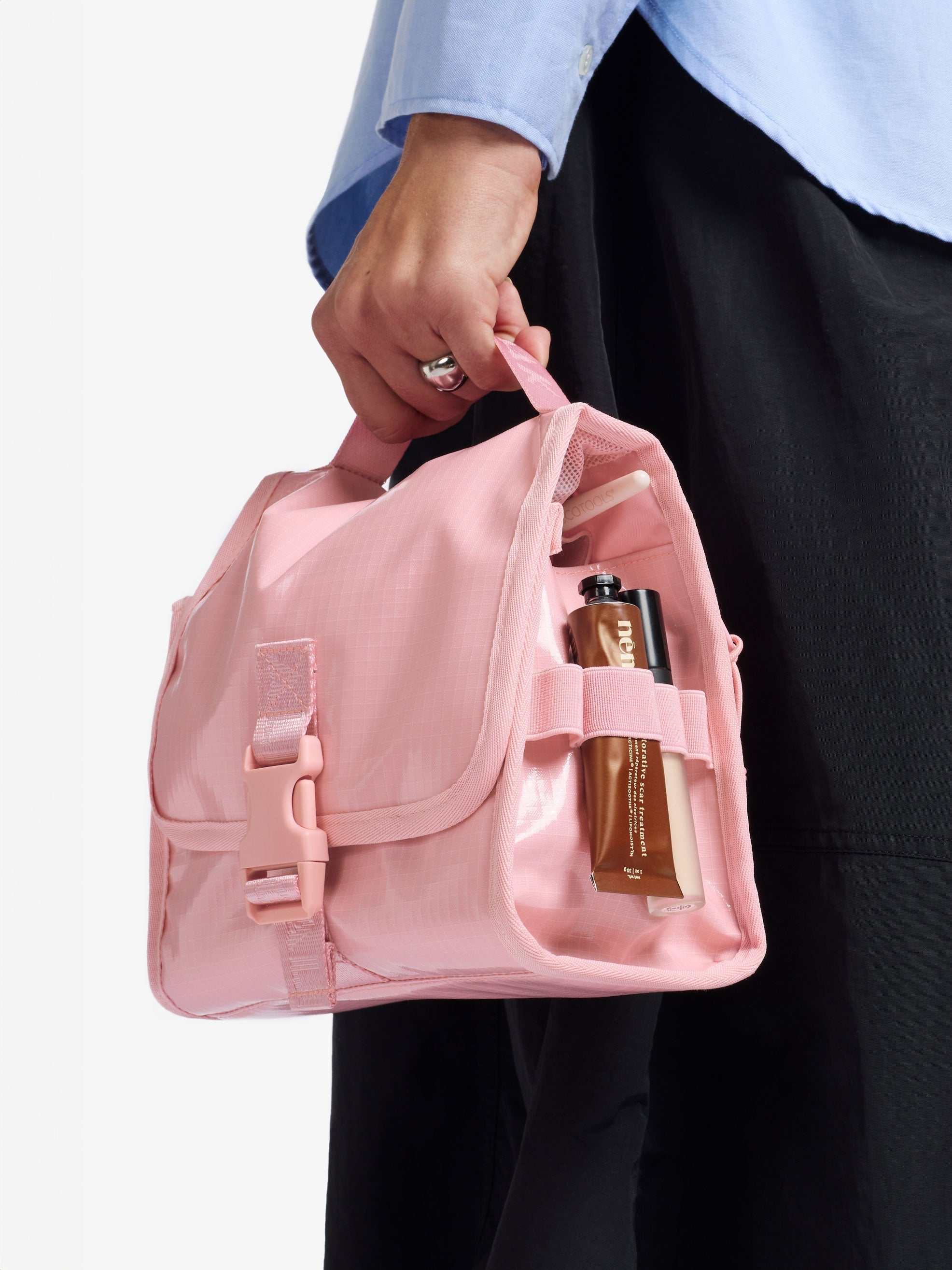 Terra Hanging Toiletry Bag