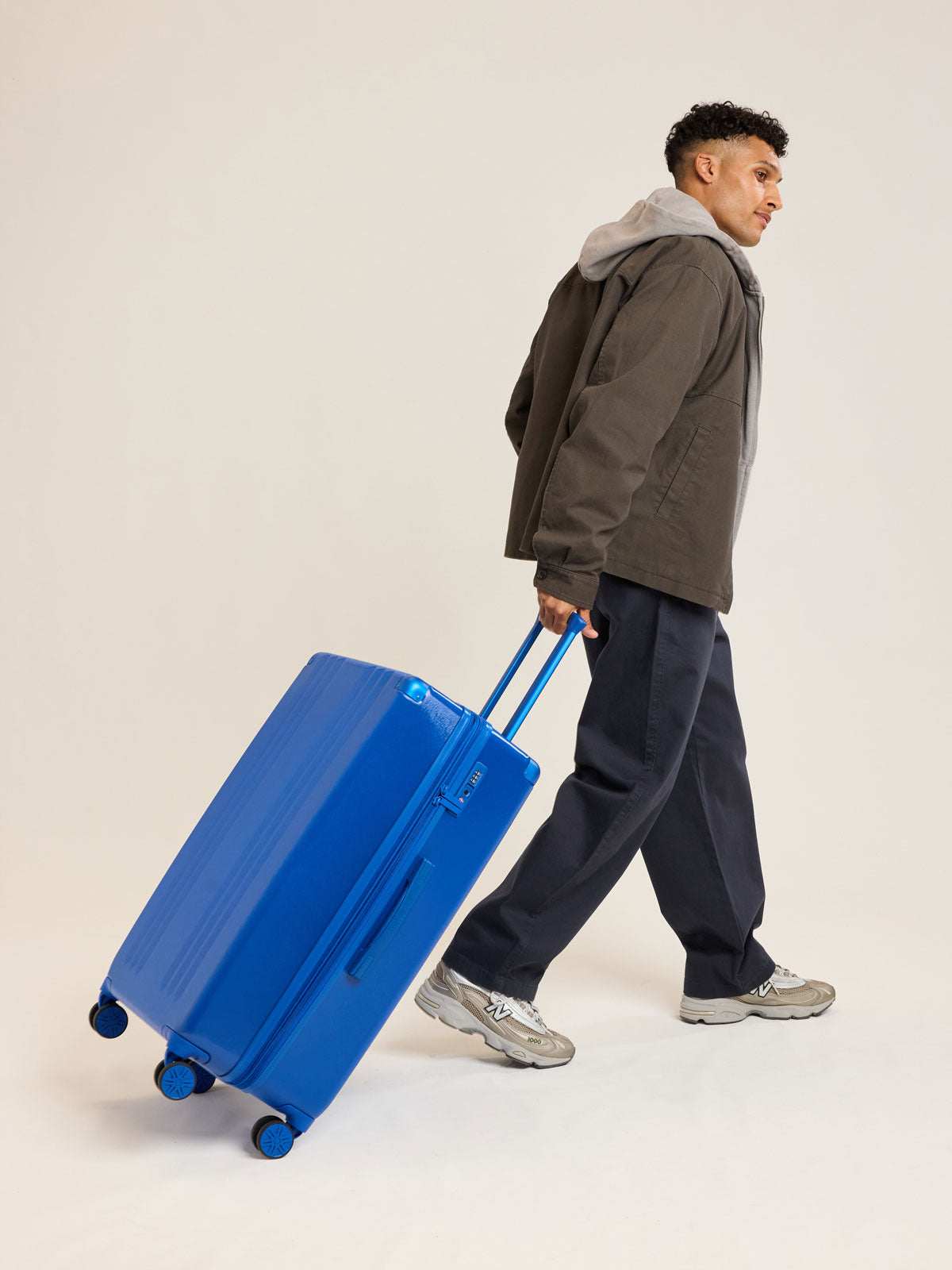 Ambeur Large Luggage