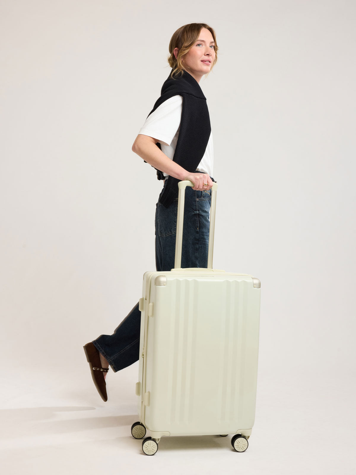 Ambeur Medium Luggage
