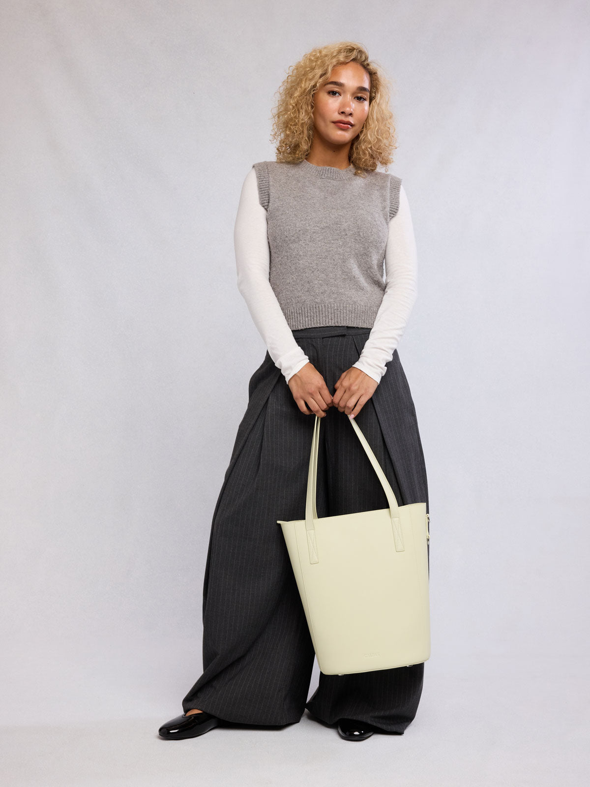 Haven 14" Laptop Bucket Bag