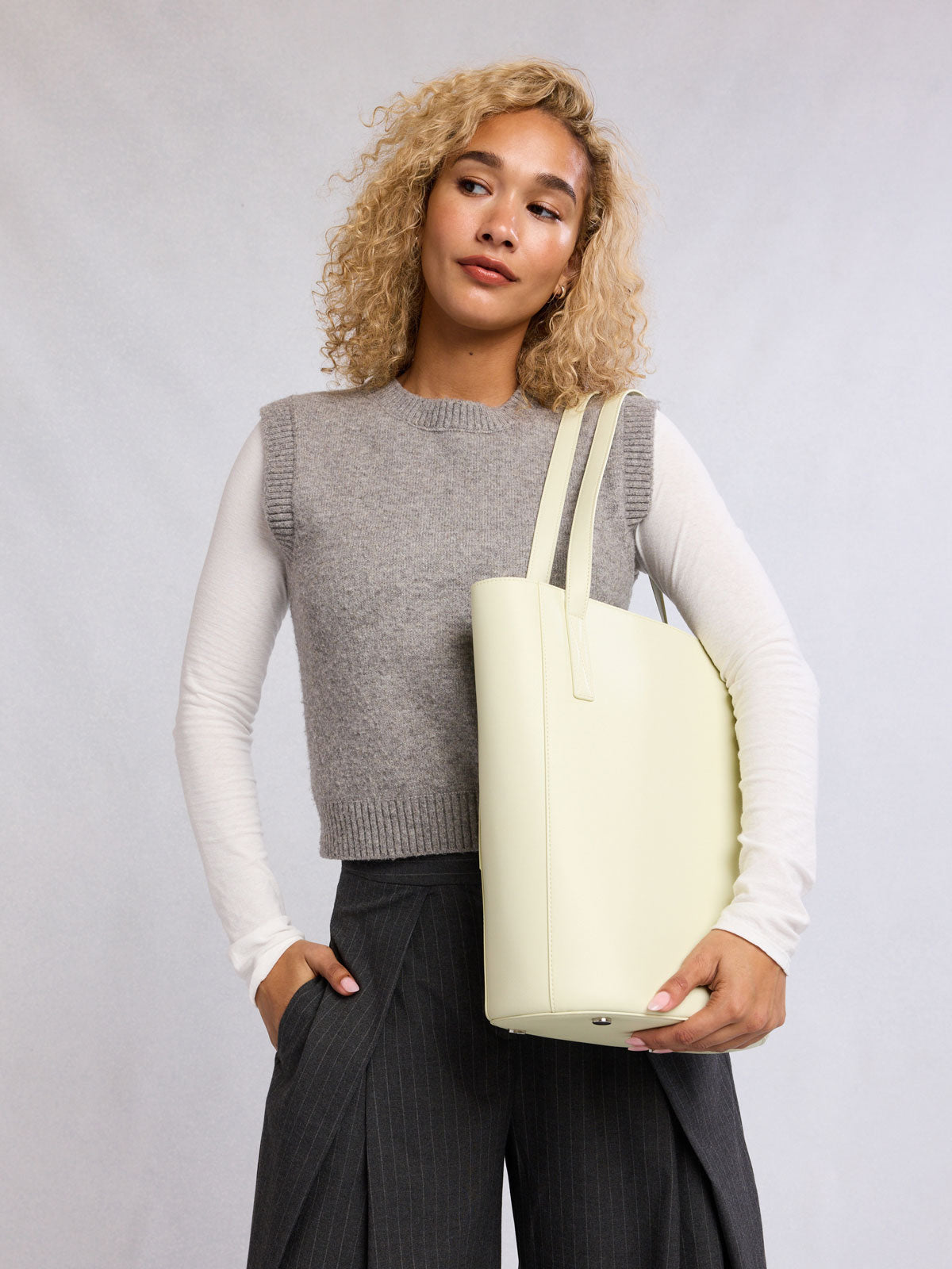 Haven 14" Laptop Bucket Bag