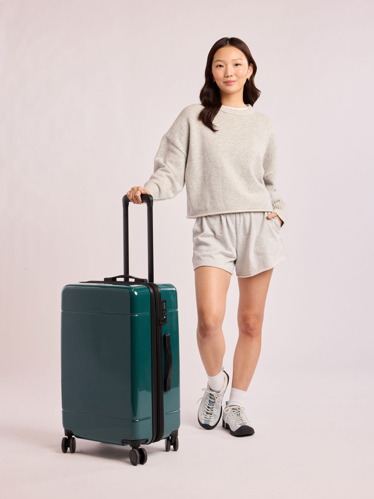 Hue Medium Luggage