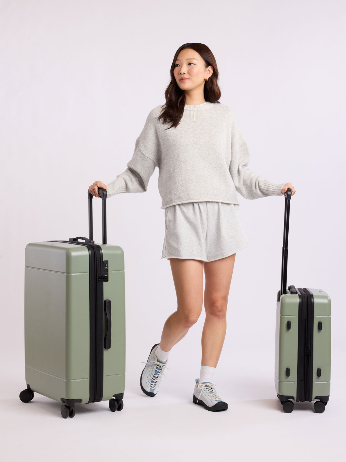 Hue Starter Bundle 8-Piece Set