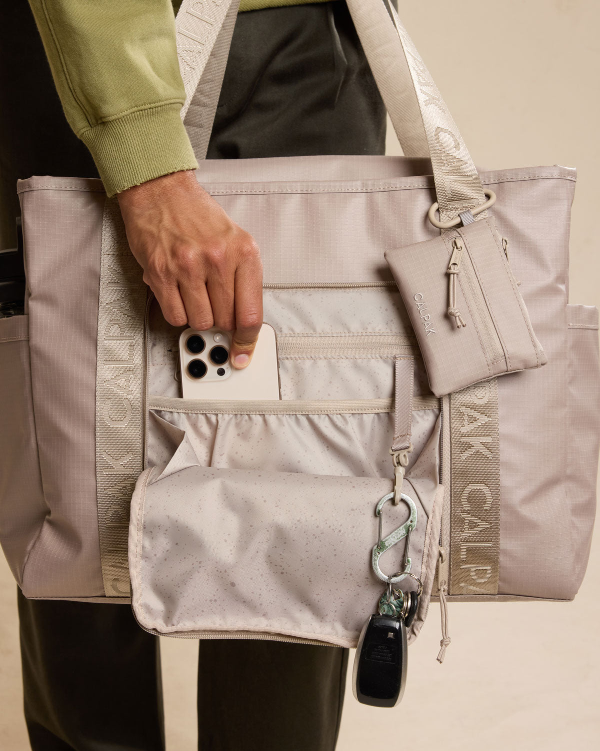 Terra 35L Water Resistant Zip Tote Bag