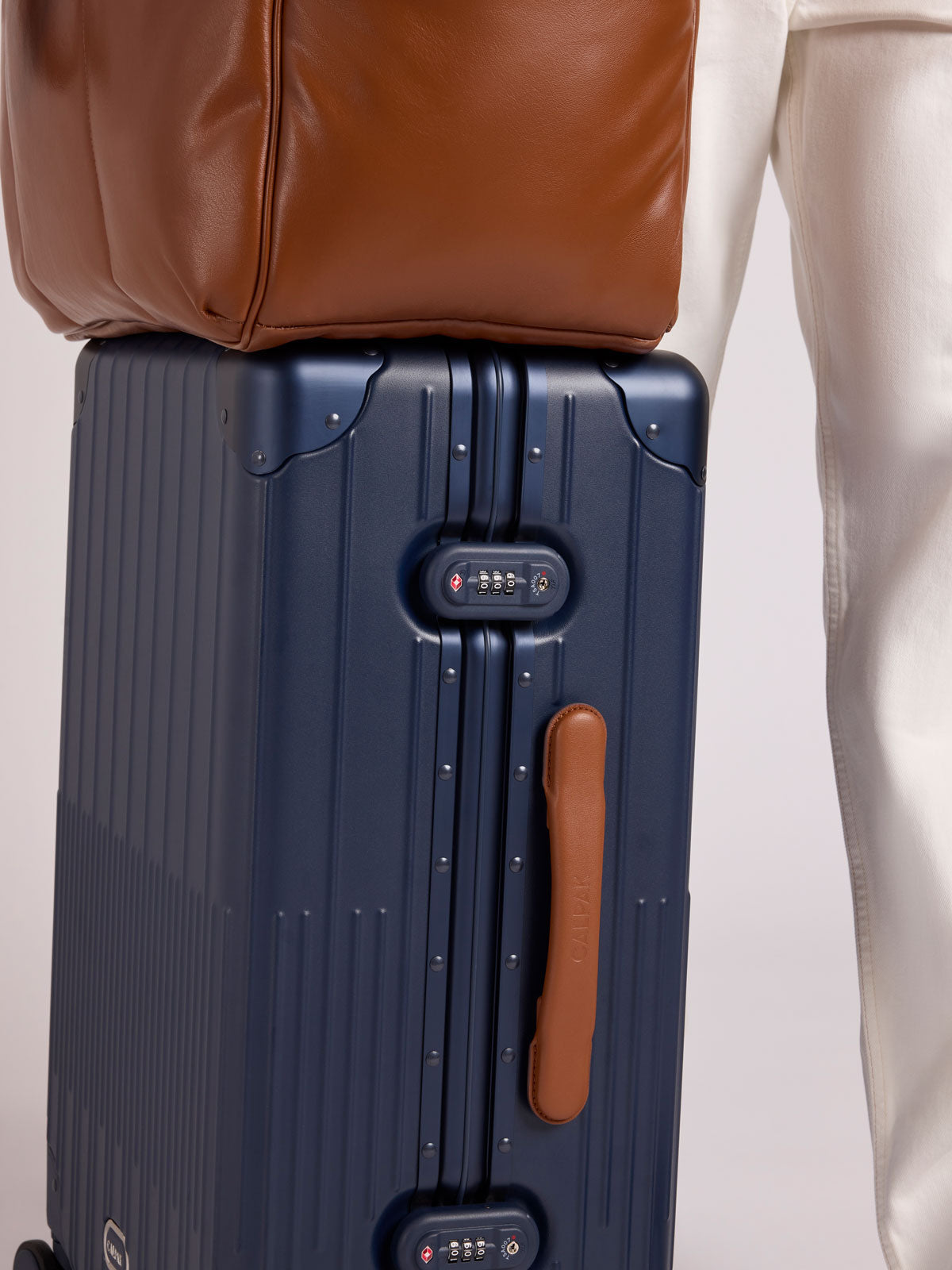 Vault Medium Luggage